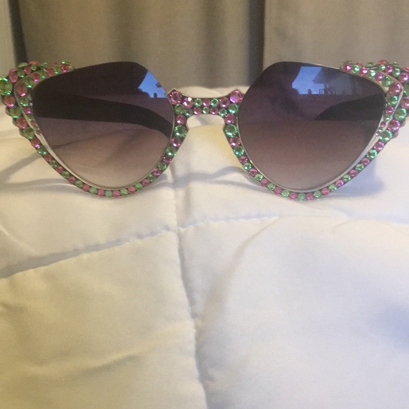 Accessories - Bejeweled fun oversized Sunglasses